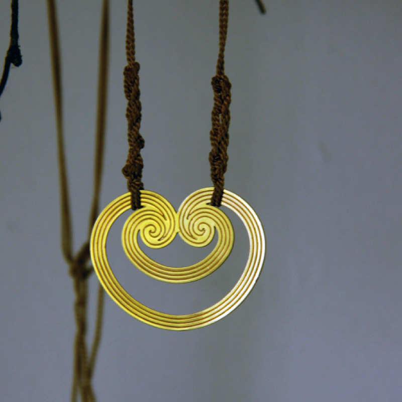 web-shop_-j-pendant-goldenheartspiral-pendant
